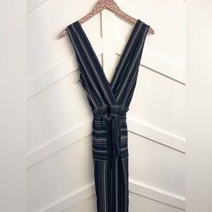 Monteau Navy and White Patterned Garment